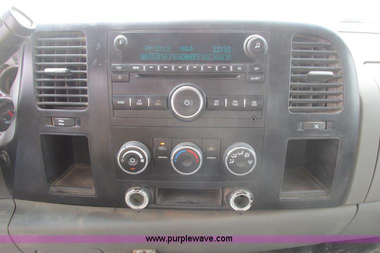 image for item G8352 2008 GMC Sierra 2500HD Ext. Cab pickup truck