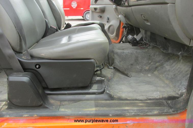 image for item G8352 2008 GMC Sierra 2500HD Ext. Cab pickup truck