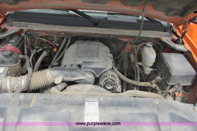 image for item G8352 2008 GMC Sierra 2500HD Ext. Cab pickup truck