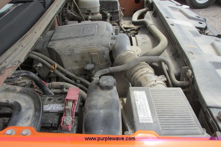 image for item G8352 2008 GMC Sierra 2500HD Ext. Cab pickup truck