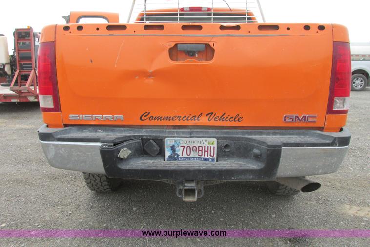 image for item G8352 2008 GMC Sierra 2500HD Ext. Cab pickup truck