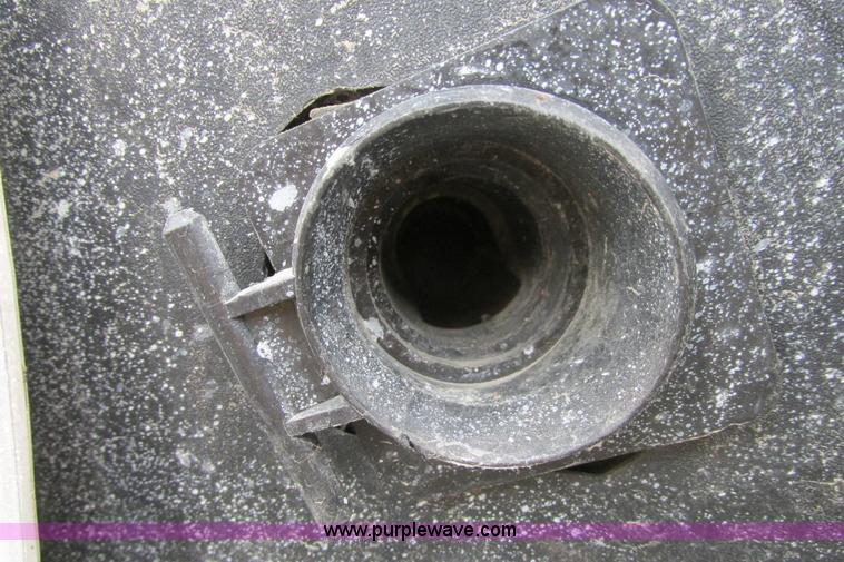 image for item G8352 2008 GMC Sierra 2500HD Ext. Cab pickup truck