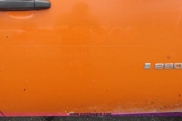 image for item G8352 2008 GMC Sierra 2500HD Ext. Cab pickup truck