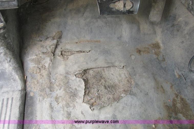 image for item G8352 2008 GMC Sierra 2500HD Ext. Cab pickup truck