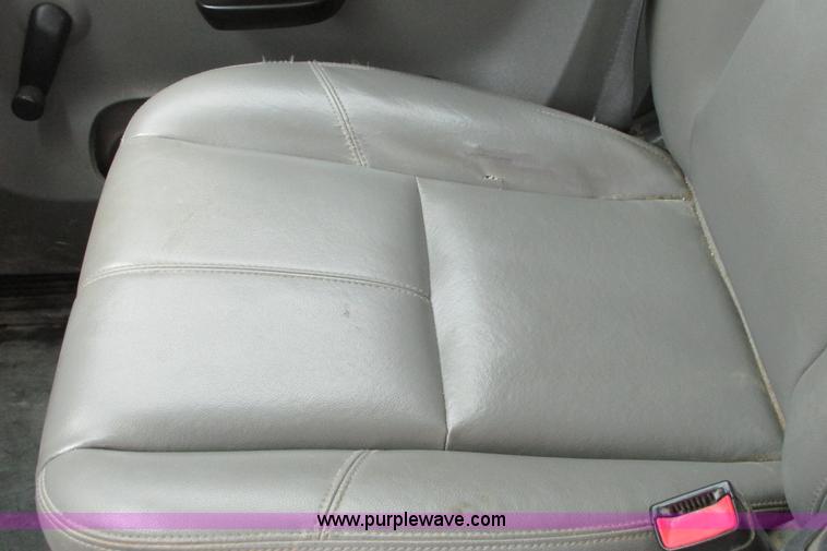 image for item G8352 2008 GMC Sierra 2500HD Ext. Cab pickup truck