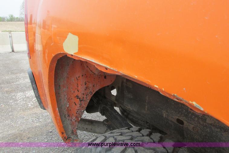 image for item G8352 2008 GMC Sierra 2500HD Ext. Cab pickup truck