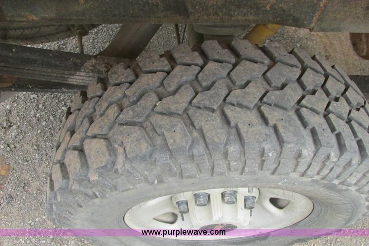 image for item G8352 2008 GMC Sierra 2500HD Ext. Cab pickup truck