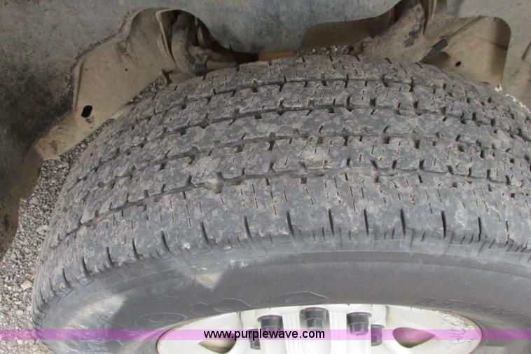 image for item G8352 2008 GMC Sierra 2500HD Ext. Cab pickup truck