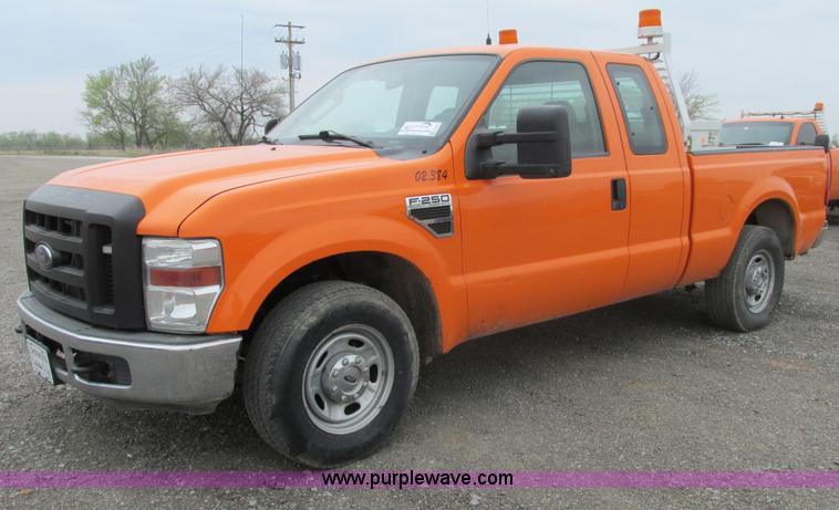 image for item G8353 2010 Ford F250 Super Duty XL SuperCab pickup truck