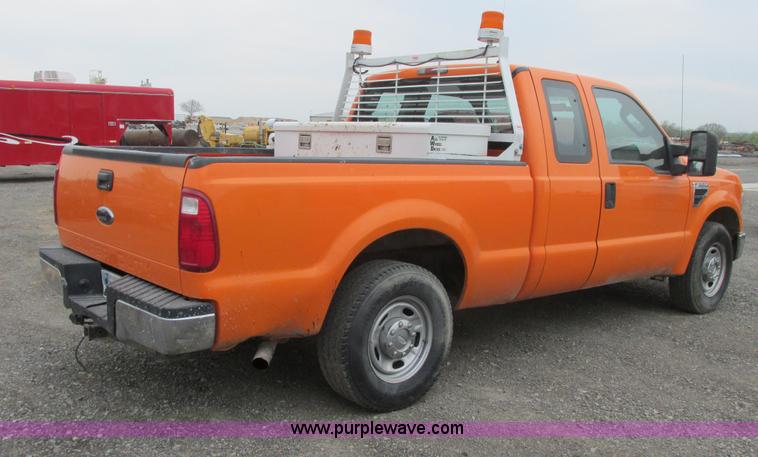 image for item G8353 2010 Ford F250 Super Duty XL SuperCab pickup truck