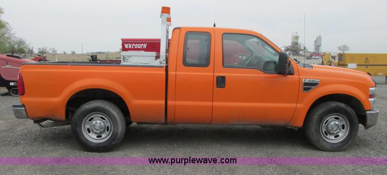 image for item G8353 2010 Ford F250 Super Duty XL SuperCab pickup truck