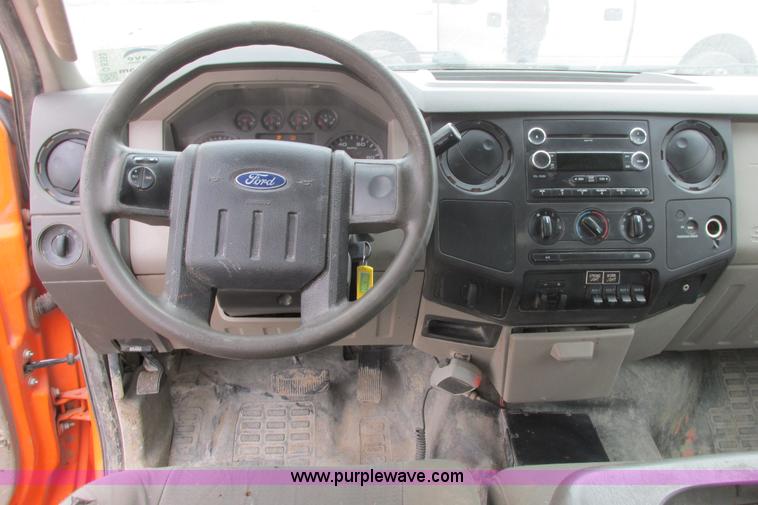 image for item G8353 2010 Ford F250 Super Duty XL SuperCab pickup truck