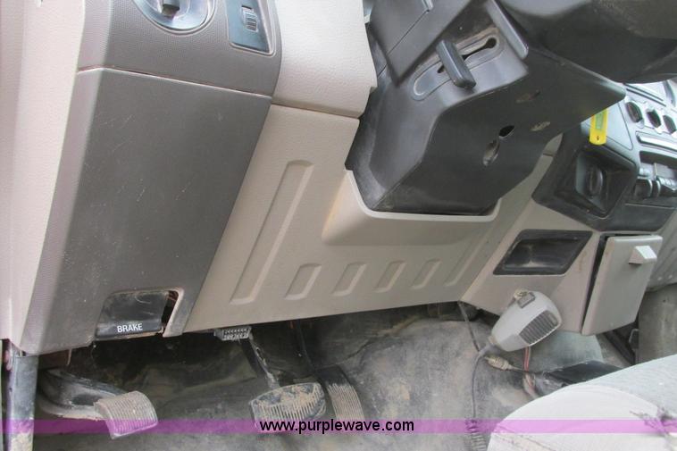 image for item G8353 2010 Ford F250 Super Duty XL SuperCab pickup truck