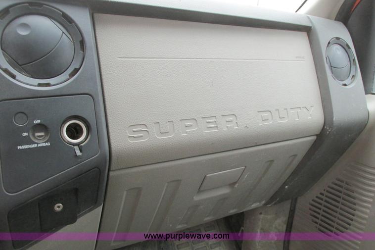 image for item G8353 2010 Ford F250 Super Duty XL SuperCab pickup truck