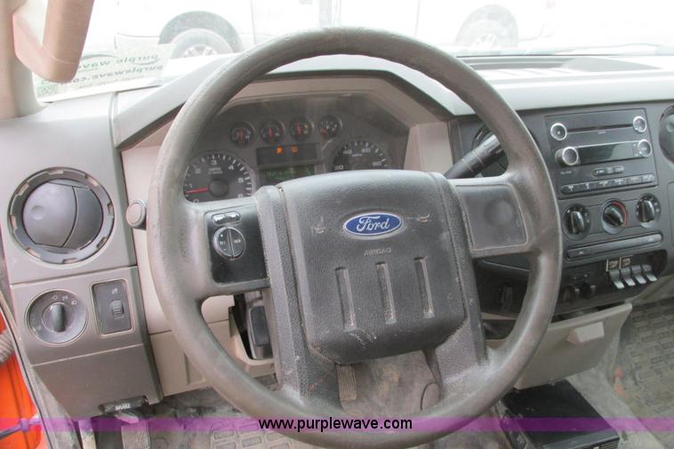 image for item G8353 2010 Ford F250 Super Duty XL SuperCab pickup truck