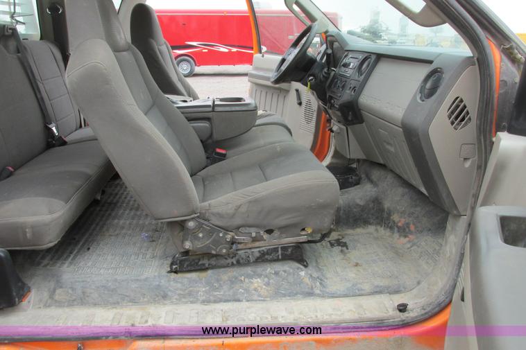 image for item G8353 2010 Ford F250 Super Duty XL SuperCab pickup truck