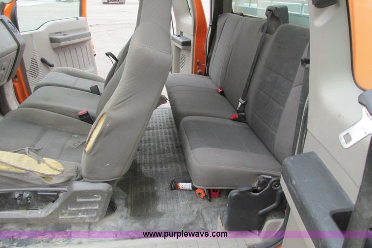 image for item G8353 2010 Ford F250 Super Duty XL SuperCab pickup truck