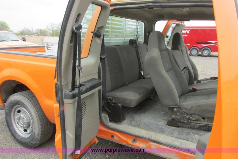 image for item G8353 2010 Ford F250 Super Duty XL SuperCab pickup truck