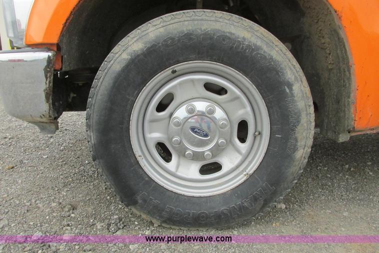 image for item G8353 2010 Ford F250 Super Duty XL SuperCab pickup truck