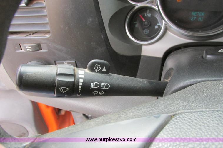 image for item G8354 2008 GMC Sierra 2500HD pickup truck