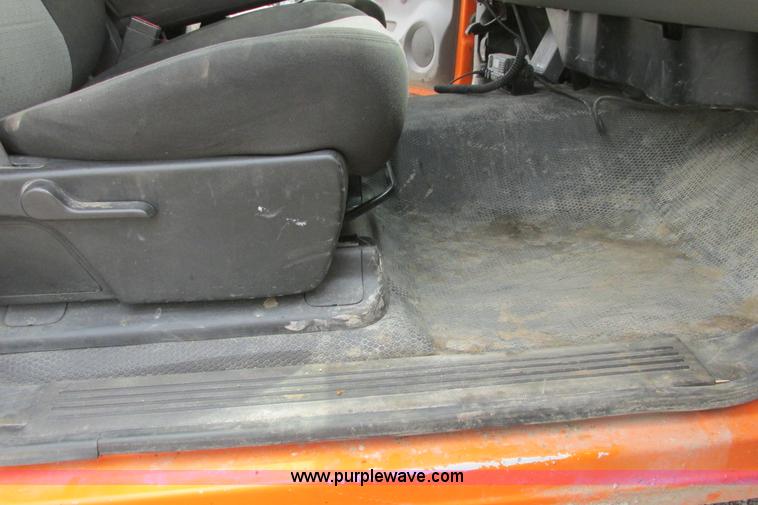 image for item G8354 2008 GMC Sierra 2500HD pickup truck