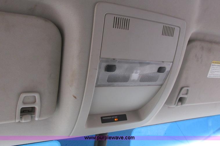 image for item G8354 2008 GMC Sierra 2500HD pickup truck