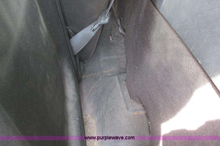 image for item G8354 2008 GMC Sierra 2500HD pickup truck