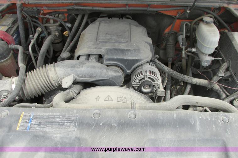 image for item G8354 2008 GMC Sierra 2500HD pickup truck