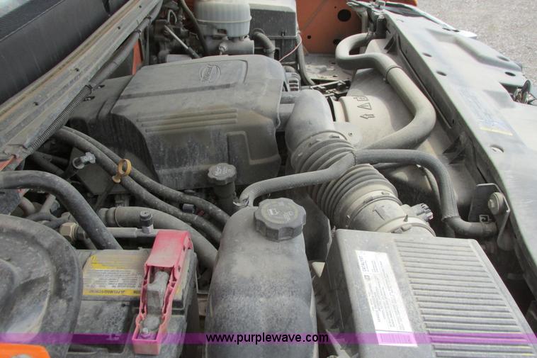 image for item G8354 2008 GMC Sierra 2500HD pickup truck