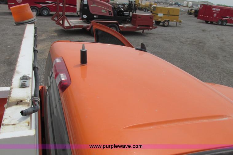 image for item G8354 2008 GMC Sierra 2500HD pickup truck