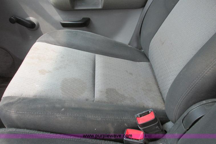 image for item G8354 2008 GMC Sierra 2500HD pickup truck