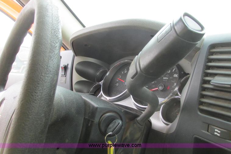 image for item G8355 2009 GMC Sierra 2500HD Ext. Cab pickup truck