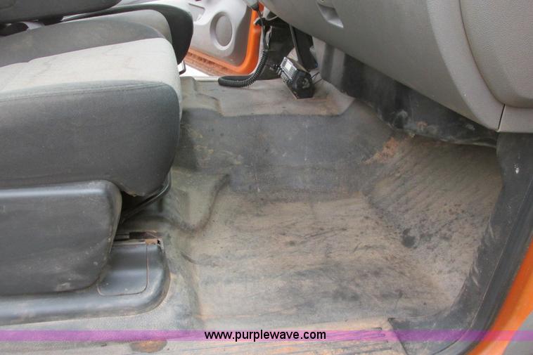 image for item G8355 2009 GMC Sierra 2500HD Ext. Cab pickup truck