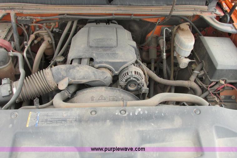 image for item G8355 2009 GMC Sierra 2500HD Ext. Cab pickup truck