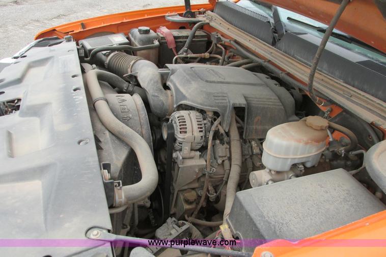 image for item G8355 2009 GMC Sierra 2500HD Ext. Cab pickup truck