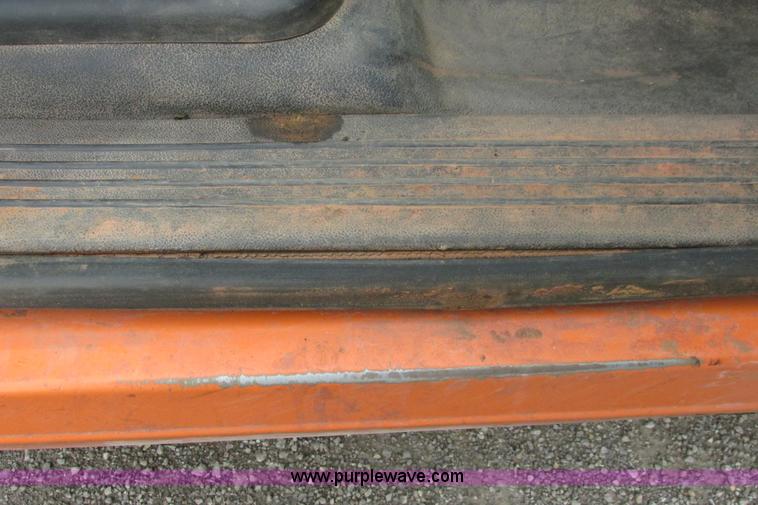 image for item G8355 2009 GMC Sierra 2500HD Ext. Cab pickup truck