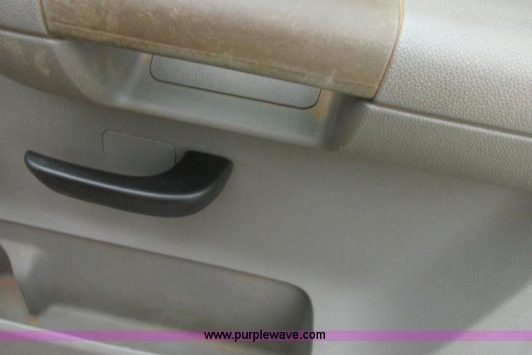 image for item G8355 2009 GMC Sierra 2500HD Ext. Cab pickup truck