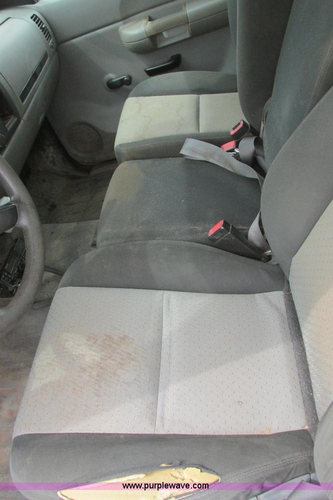 image for item G8355 2009 GMC Sierra 2500HD Ext. Cab pickup truck