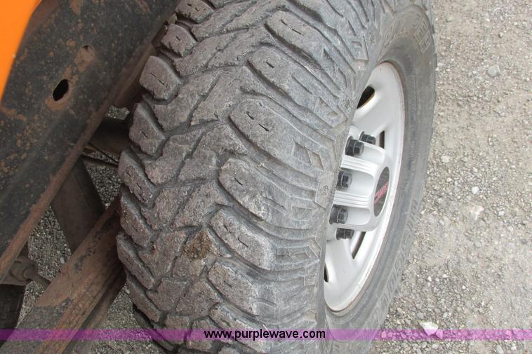 image for item G8355 2009 GMC Sierra 2500HD Ext. Cab pickup truck