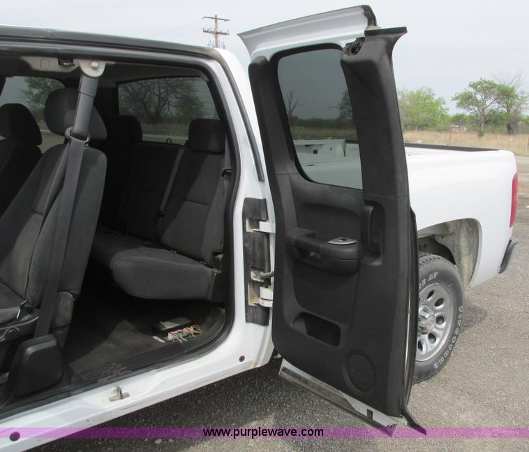 image for item G8356 2008 Chevrolet Silverado 1500 LT pickup truck