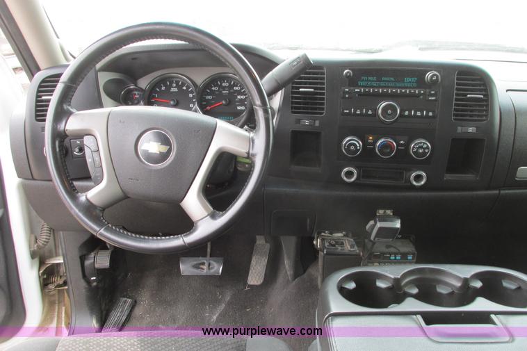 image for item G8356 2008 Chevrolet Silverado 1500 LT pickup truck