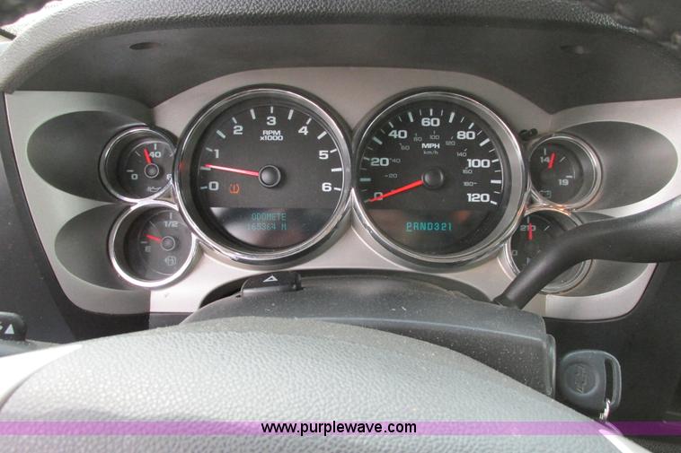 image for item G8356 2008 Chevrolet Silverado 1500 LT pickup truck