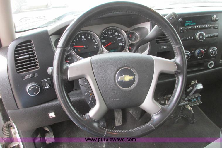 image for item G8356 2008 Chevrolet Silverado 1500 LT pickup truck