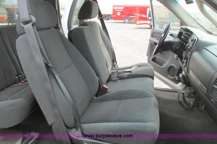 image for item G8356 2008 Chevrolet Silverado 1500 LT pickup truck