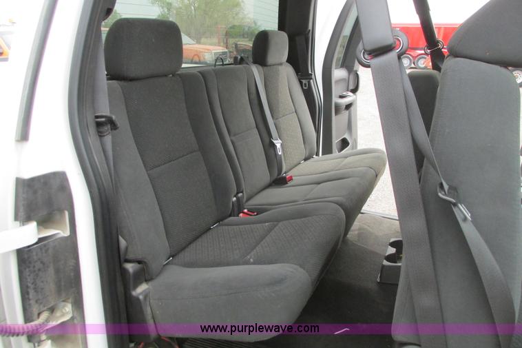 image for item G8356 2008 Chevrolet Silverado 1500 LT pickup truck