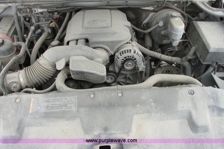 image for item G8356 2008 Chevrolet Silverado 1500 LT pickup truck