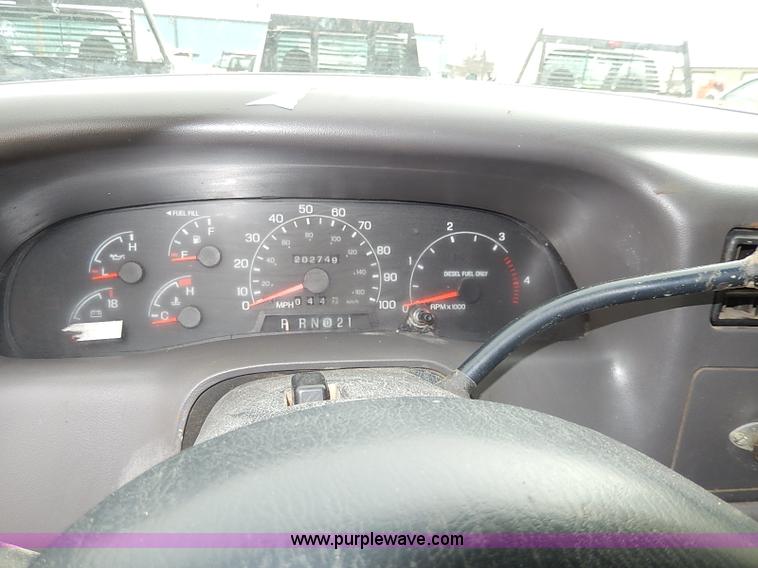 image for item H1398 2000 Ford F450 Super Duty XL flatbed truck