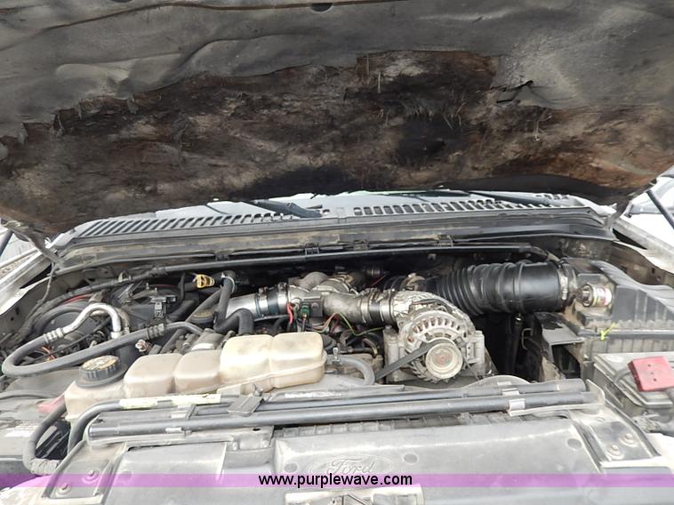 image for item H1398 2000 Ford F450 Super Duty XL flatbed truck