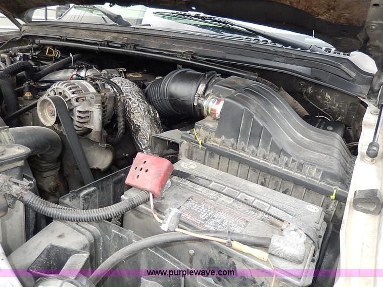 image for item H1398 2000 Ford F450 Super Duty XL flatbed truck