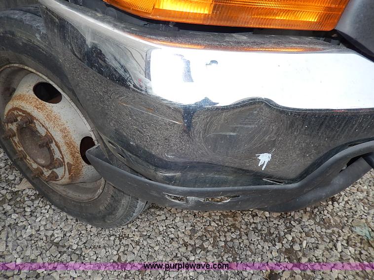 image for item H1398 2000 Ford F450 Super Duty XL flatbed truck